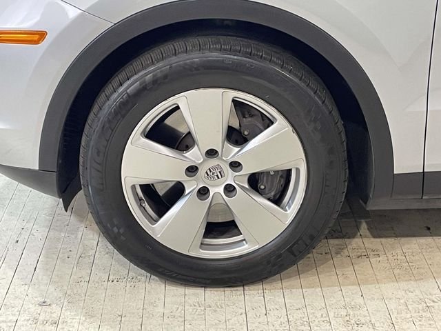 Used 2022 Silver Porsche  image 11