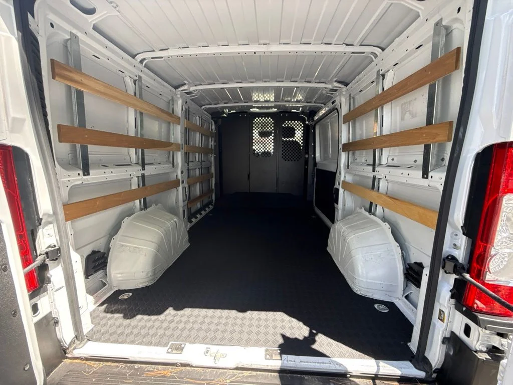 Used 2025 White Ram Base image 10