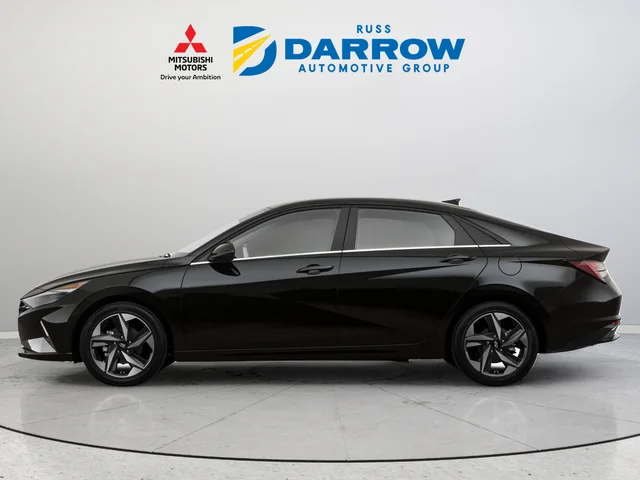 Used 2023 Black Hyundai Limited image 2