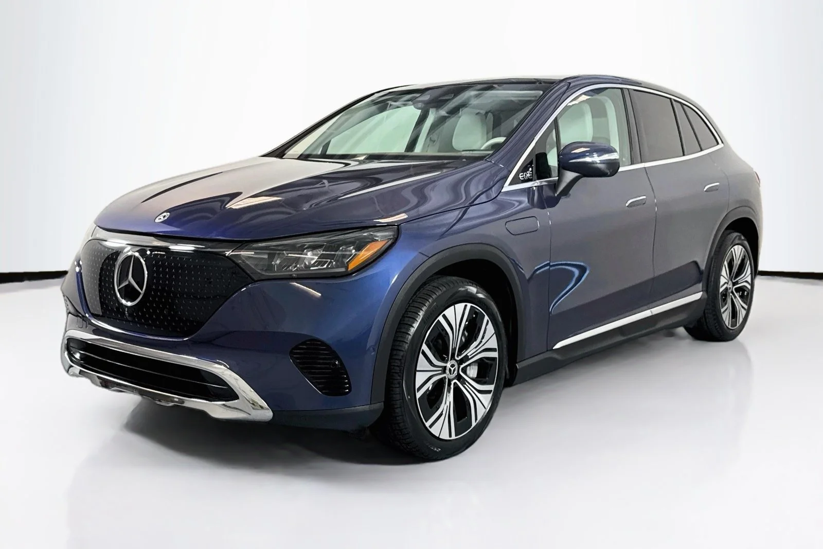 Used 2023 Twilight Blue Metallic Mercedes-Benz EQE 350 image 1