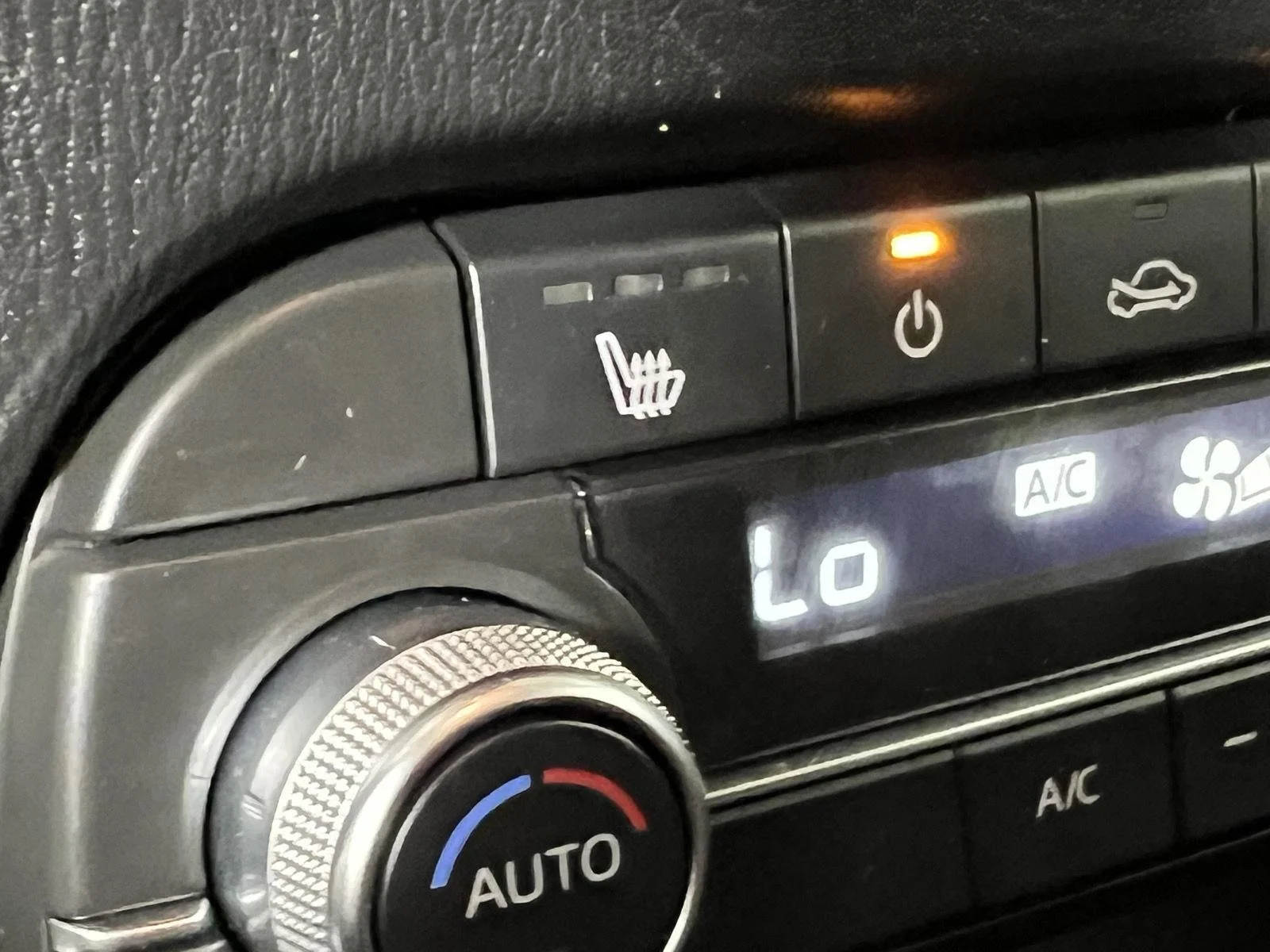 Used 2019  Mazda Touring image 9