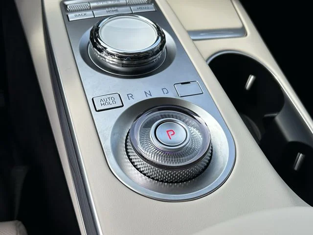 Used 2024 White Genesis 2.5T image 30