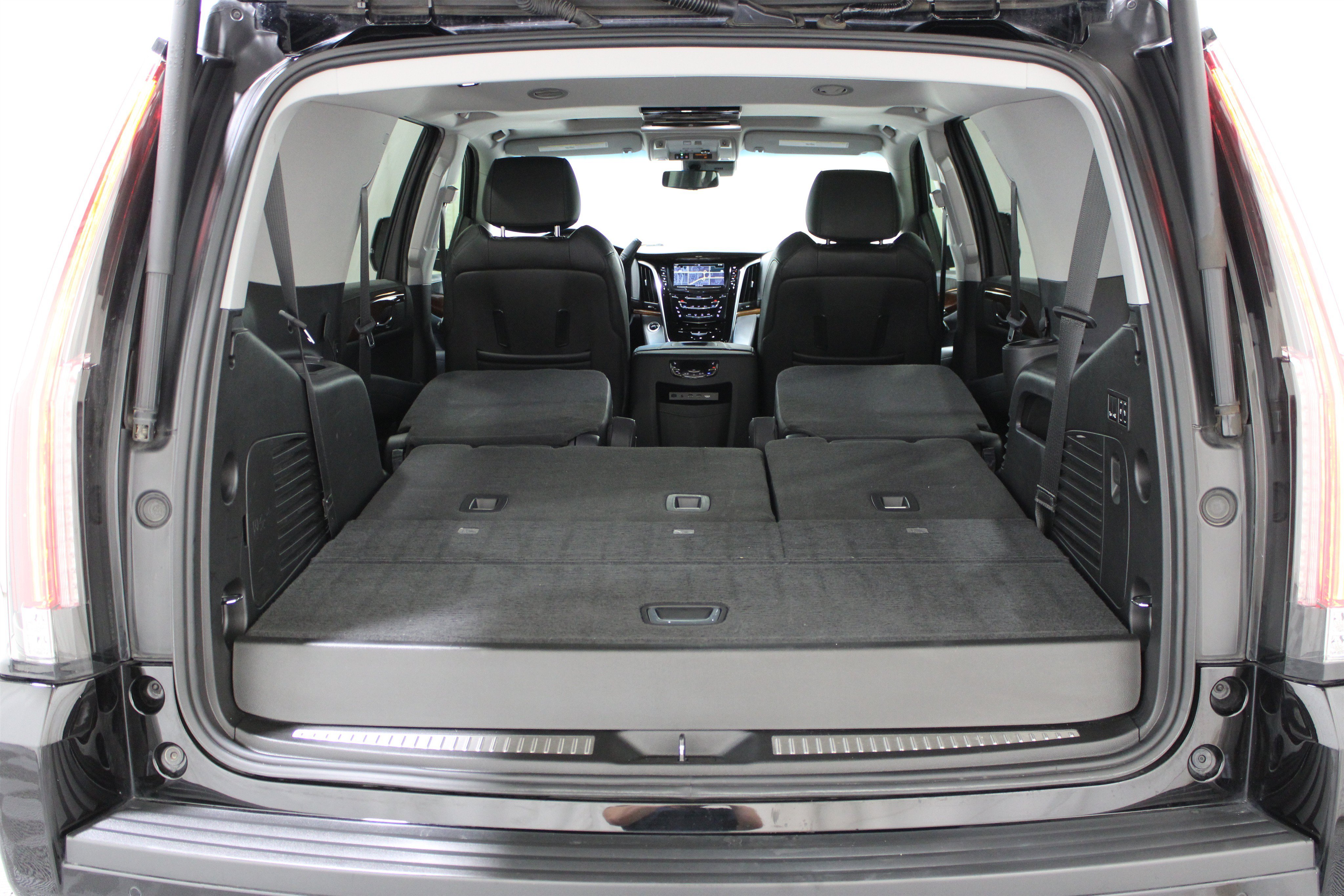Used 2019 Black Raven Cadillac Luxury image 32