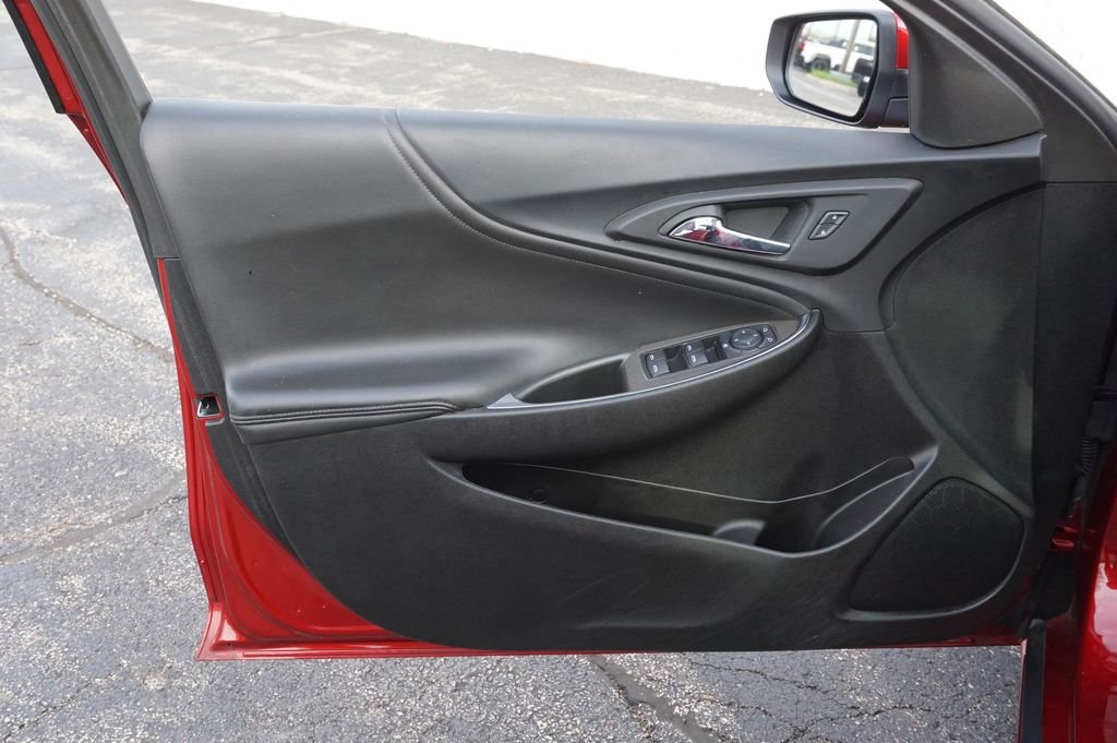 Used 2022 Red Chevrolet LT image 26