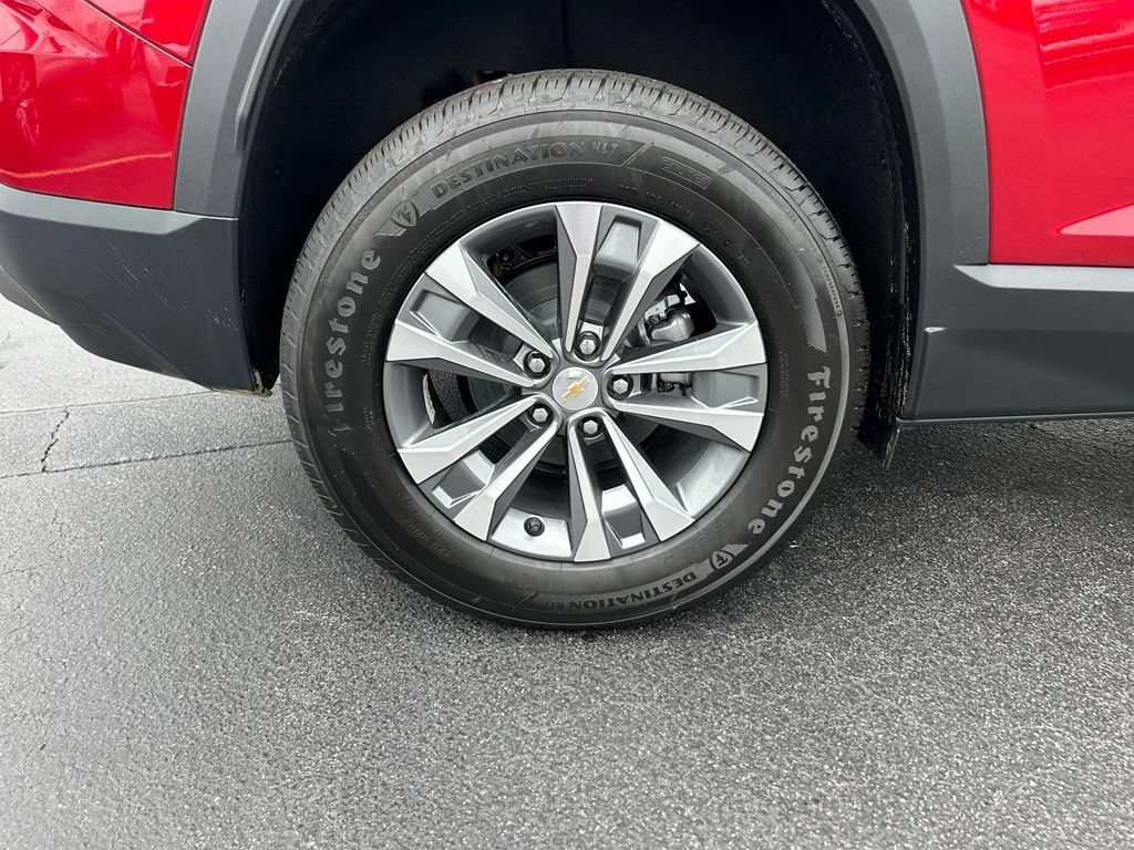 2027 Chevrolet Equinox LT - Photo 10