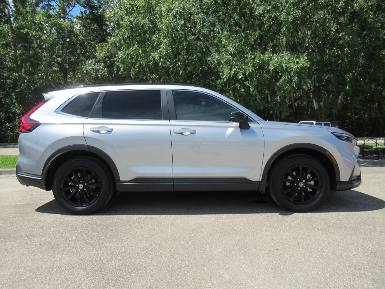 Used 2025 Silver Honda Sport-L image 2