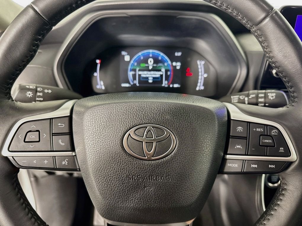 Used 2024  Toyota XLE image 16