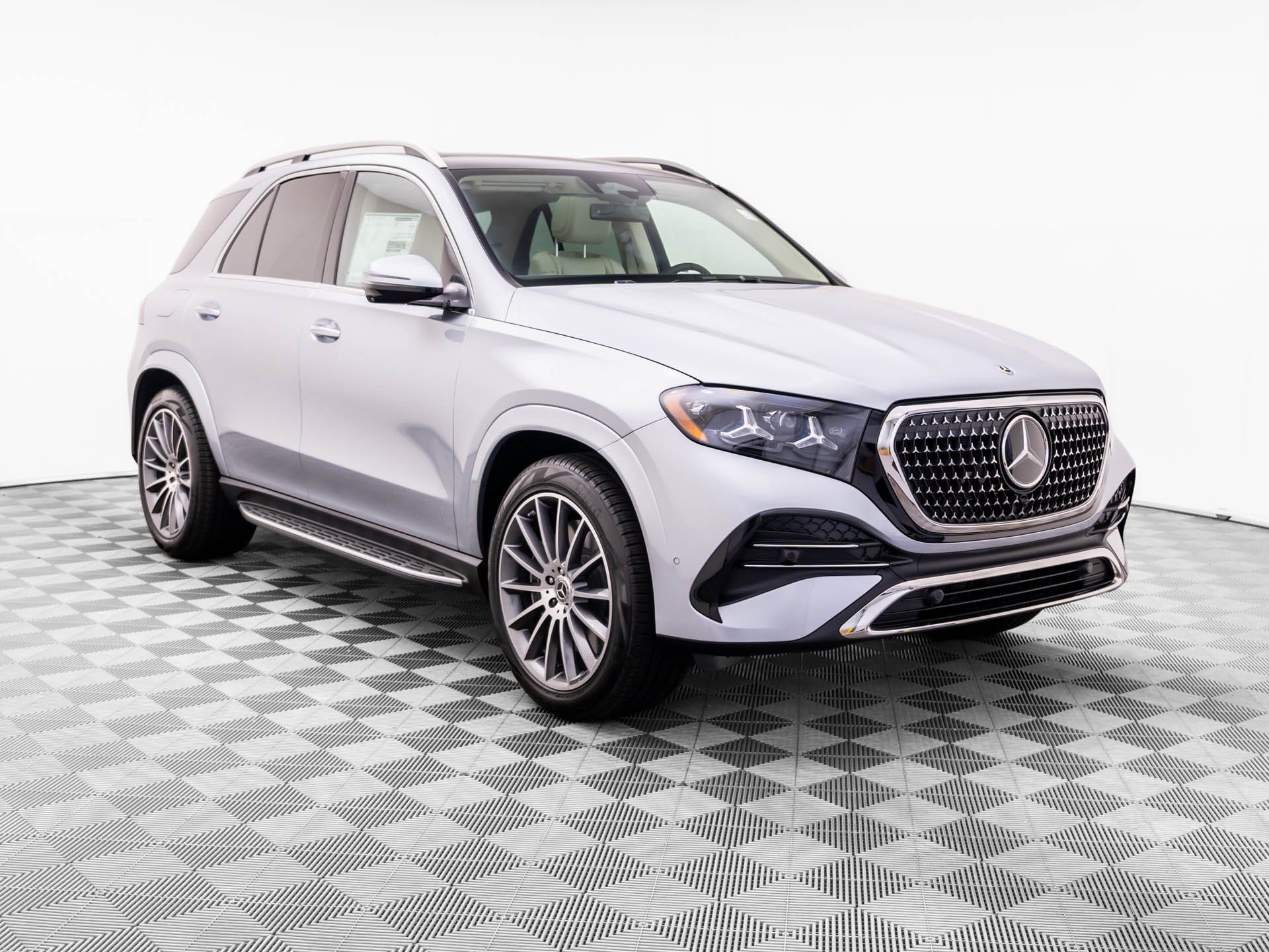 New 2027 Silver Mercedes-Benz GLE 450 image 7
