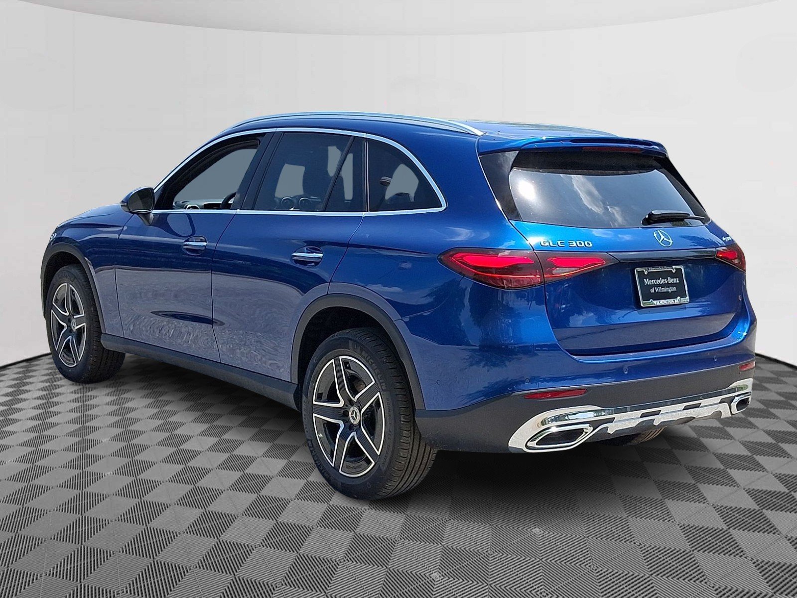 New 2026 Starling Blue Metallic Mercedes-Benz GLC 300 image 4