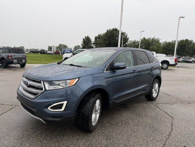 Used 2018 Blue Metallic Ford SEL image 3