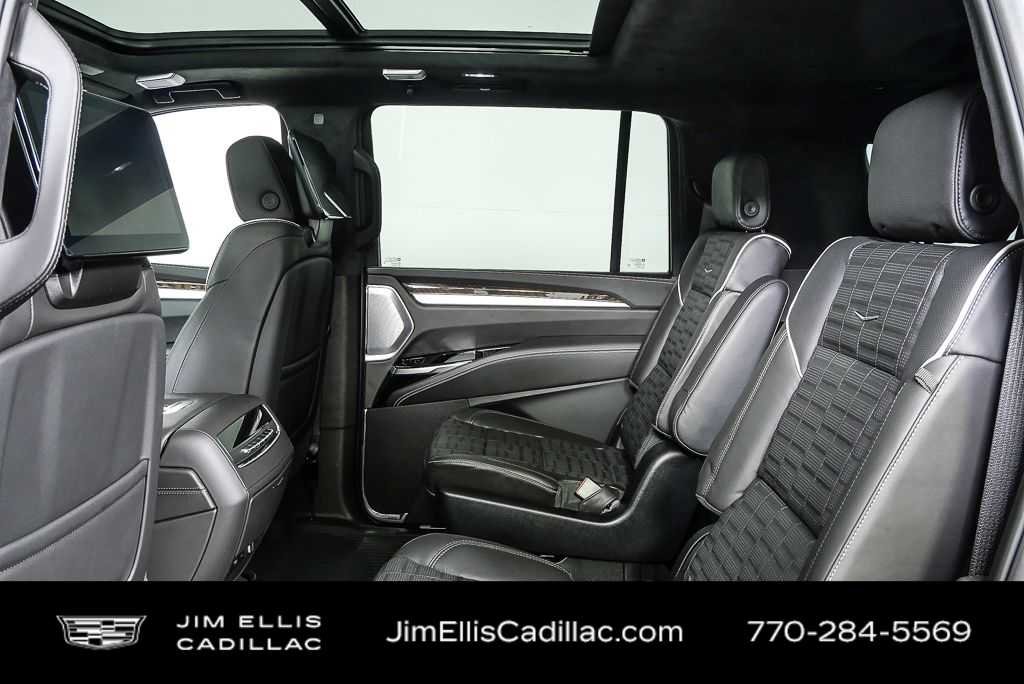 Used 2026 Vibrant White Tricoat Cadillac Platinum Sport image 18
