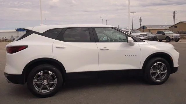Used 2024 White Chevrolet LT image 2