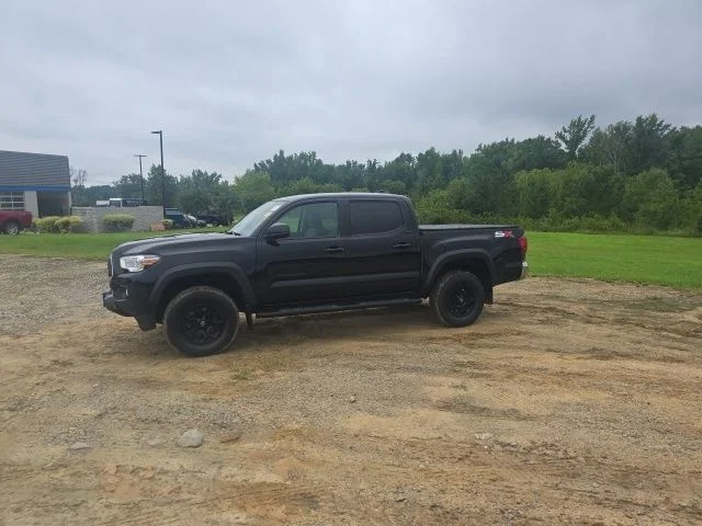 Used 2023 Black Toyota SR5 image 3