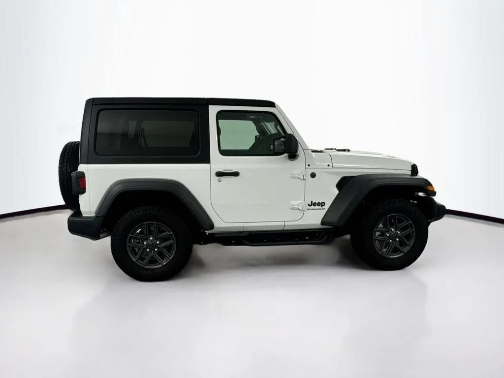 Used 2025 White Jeep Sport S image 4