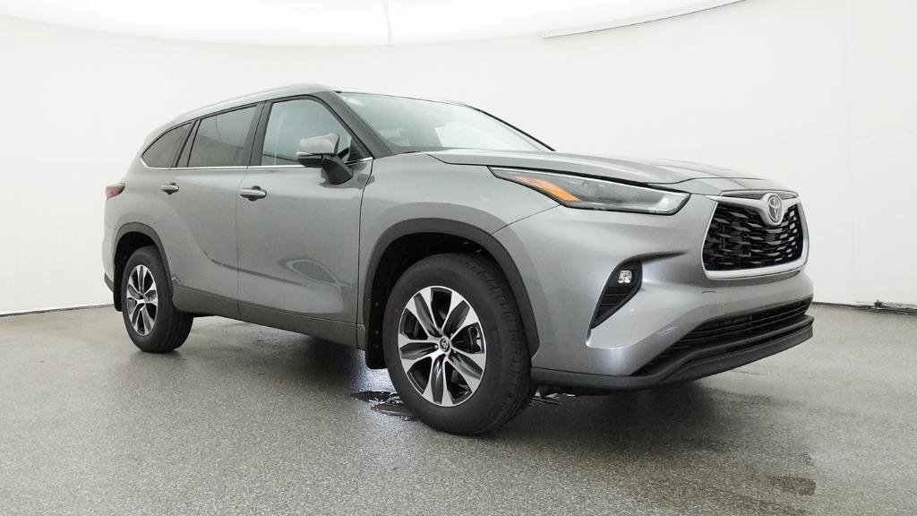 New 2026 Heavy Metal Toyota XLE image 20