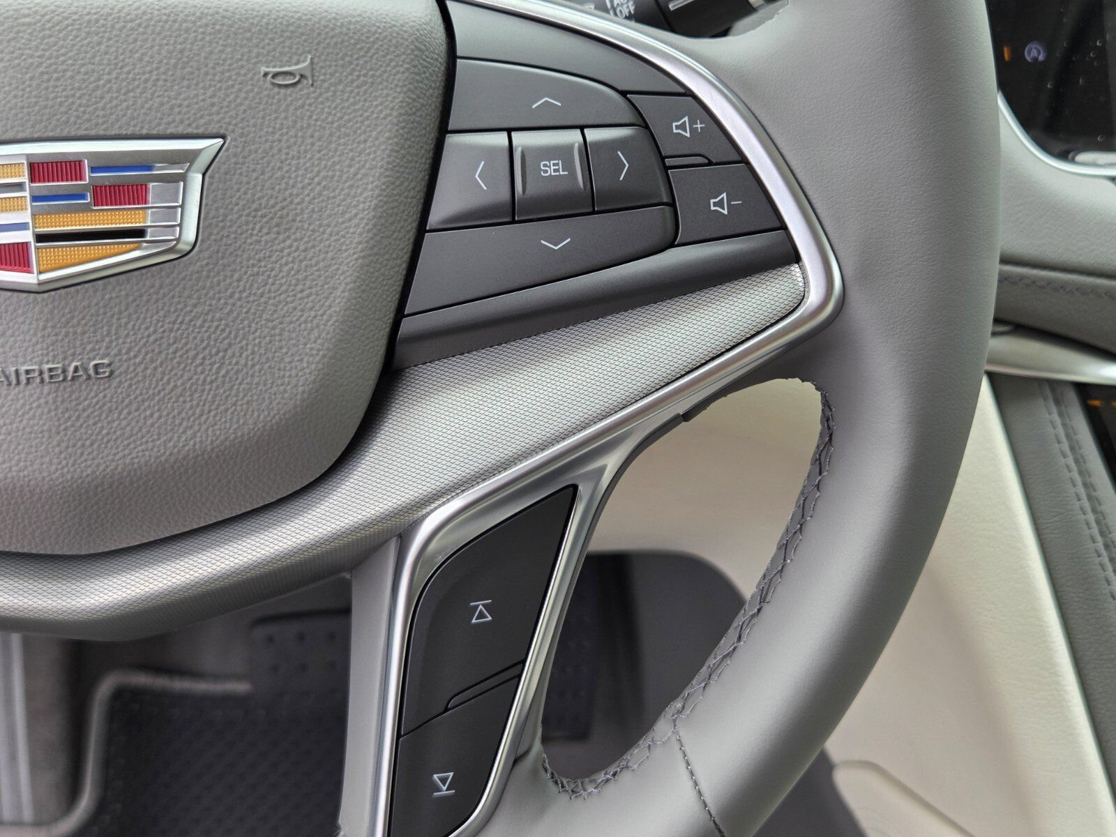 New 2026 Crystal White Tricoat Cadillac Premium Luxury image 22