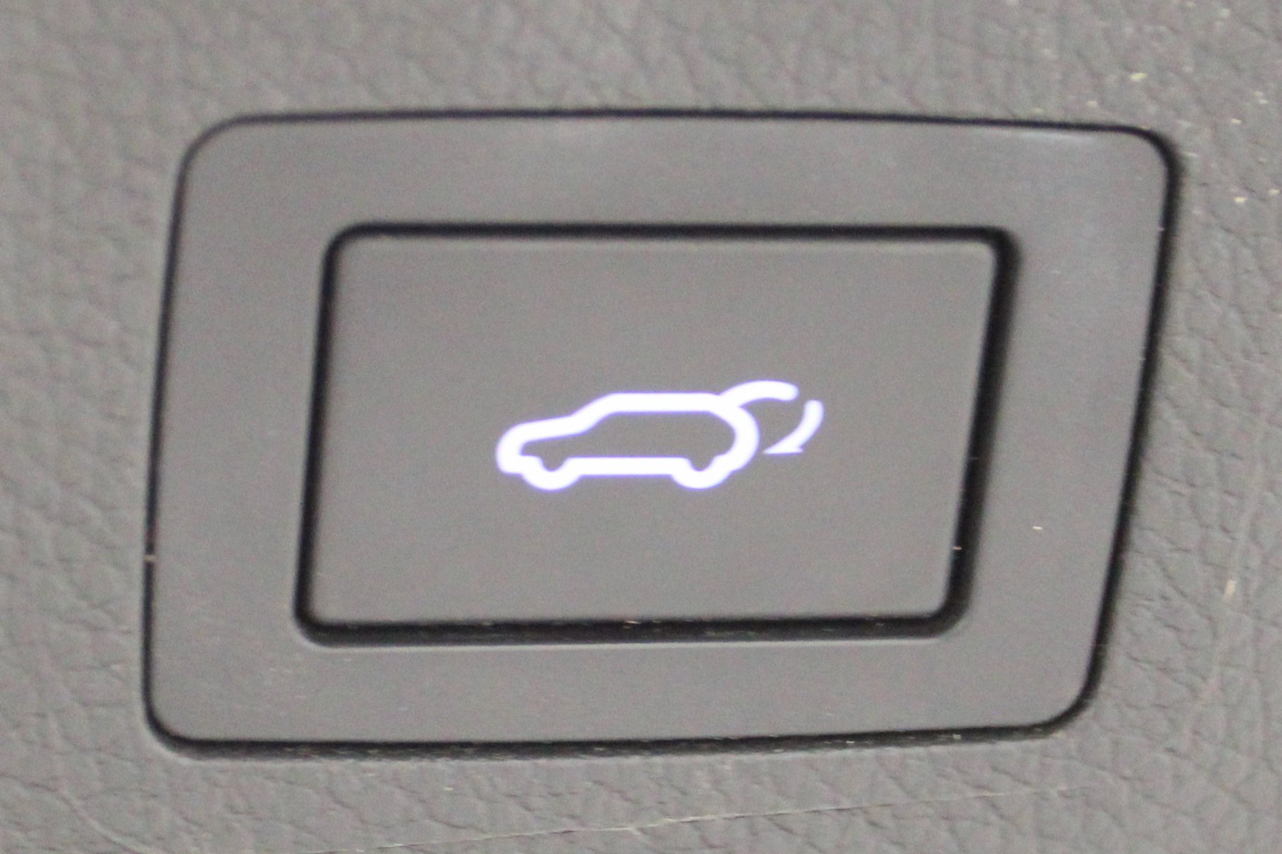 Used 2018 Becketts Black Hyundai Limited Ultimate 3.3L Auto image 22