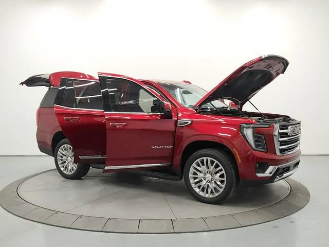 Used 2025 Volcanic Red Tintcoat GMC Elevation image 9