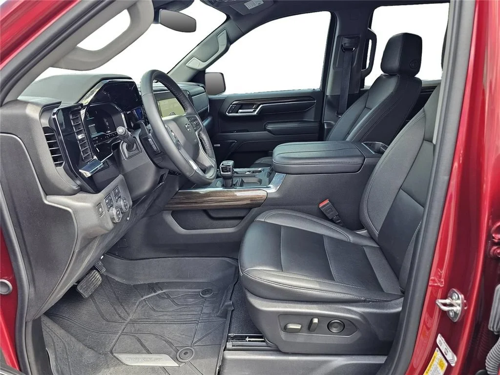 Used 2024 Radiant Red Tintcoat Chevrolet RST image 17
