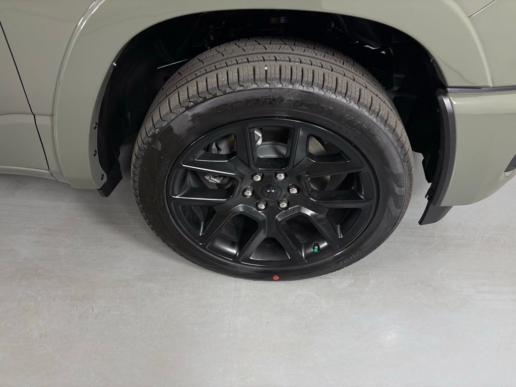 New 2026 Canyon Lake Exterior Paint RAM Laramie image 10