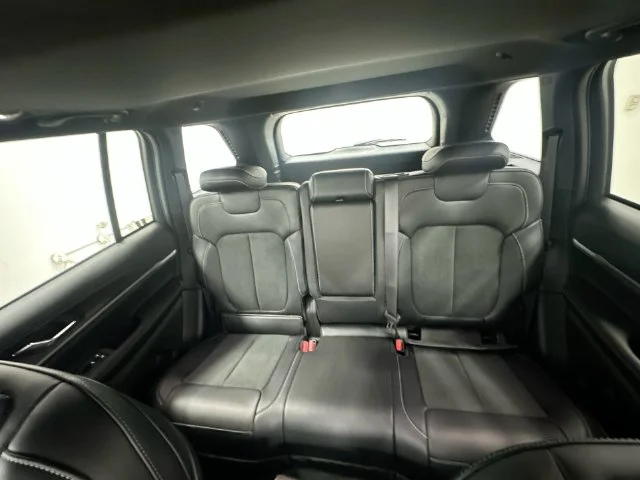 New 2027 Sting-Gray Clear-Coat Paint Jeep Laredo Altitude image 33