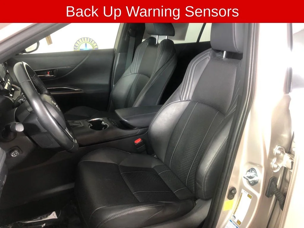 Used 2021 Silver Toyota XLE image 11
