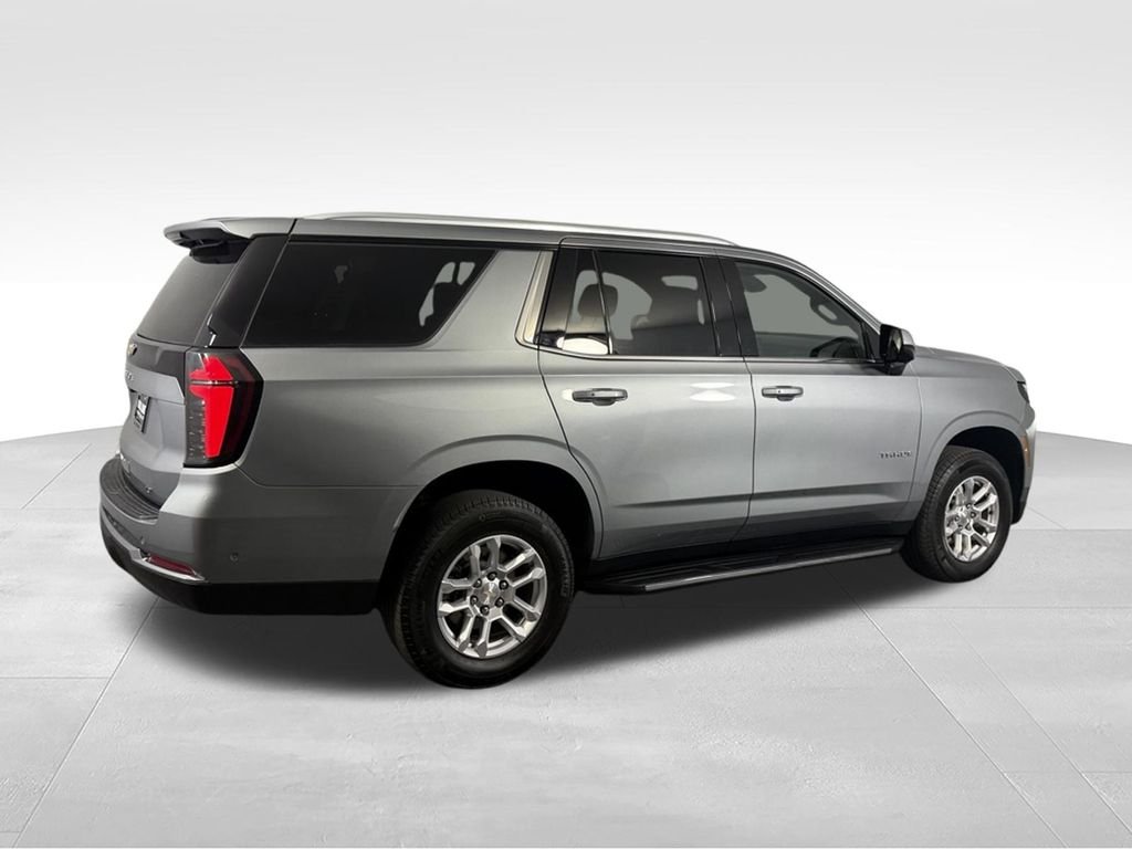 Used 2025 Sterling Gray Metallic Chevrolet LT image 6
