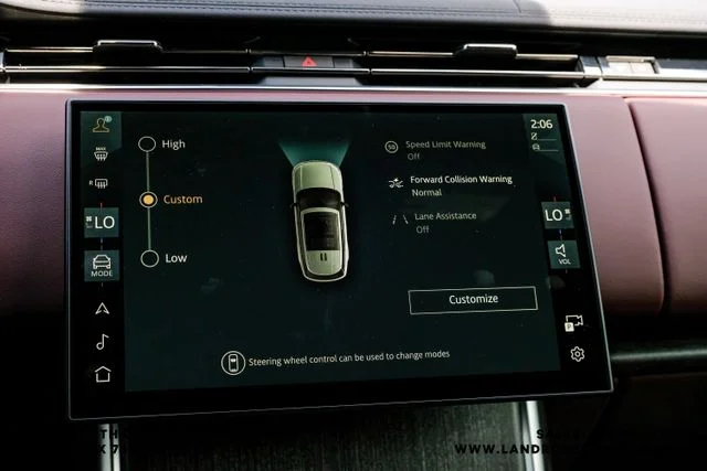 New 2026  Land Rover SE image 31