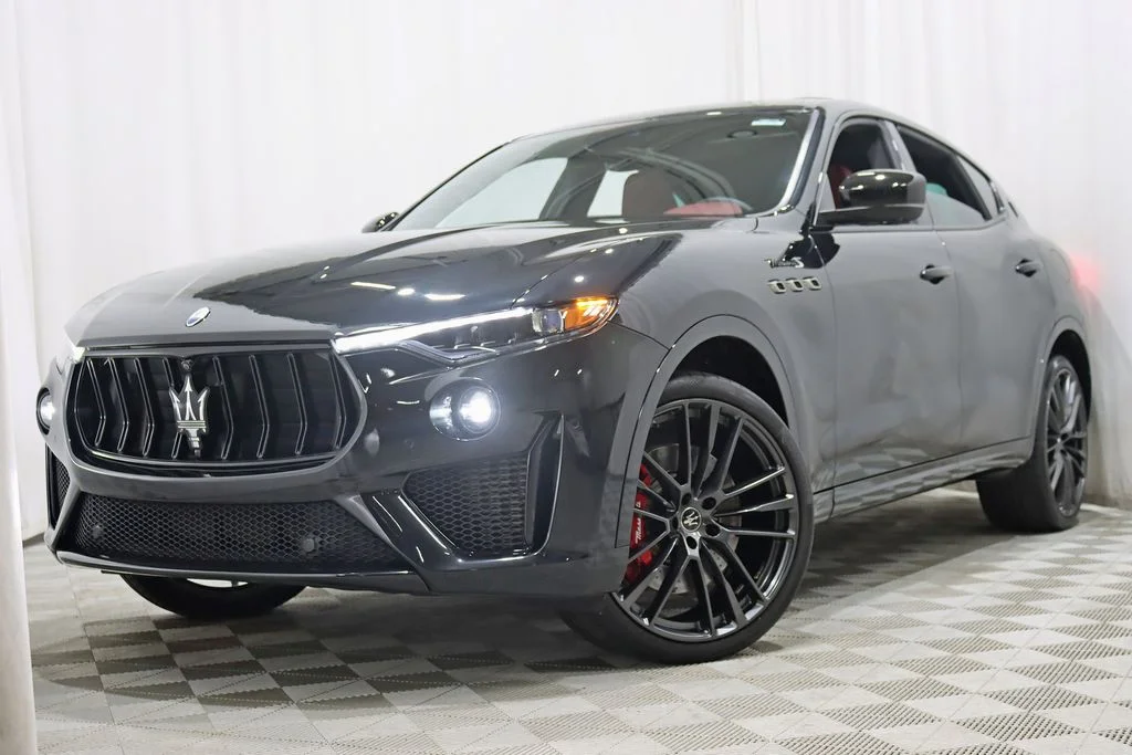 Used 2022 Black Maserati Modena image 7
