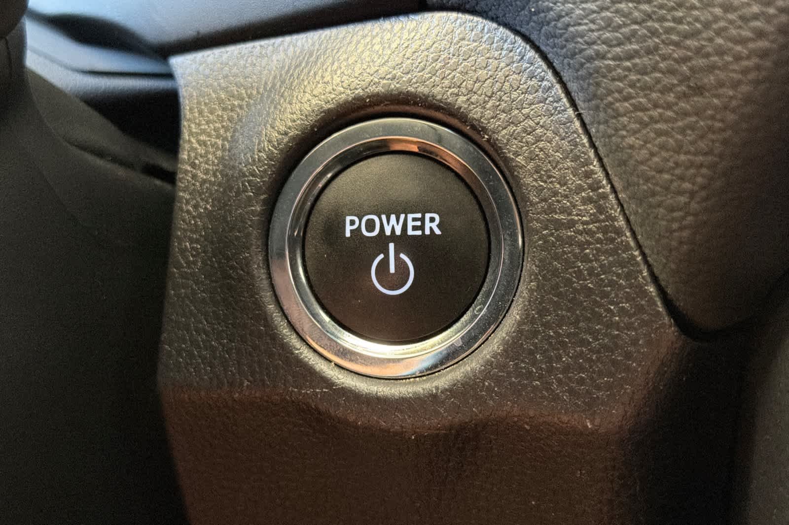 Used 2024 Ice Cap Toyota Hybrid XLE image 24