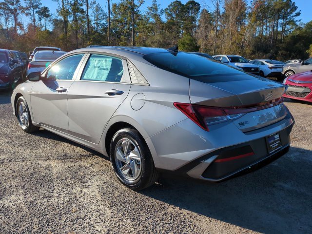 Used 2026 Silver Hyundai SE image 7
