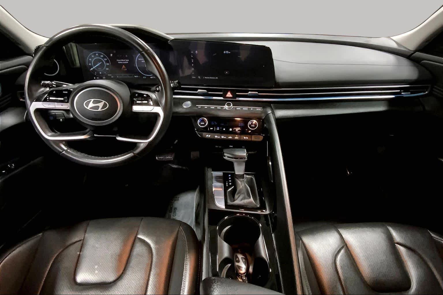 Used 2025 Abyss Black Hyundai Limited image 16