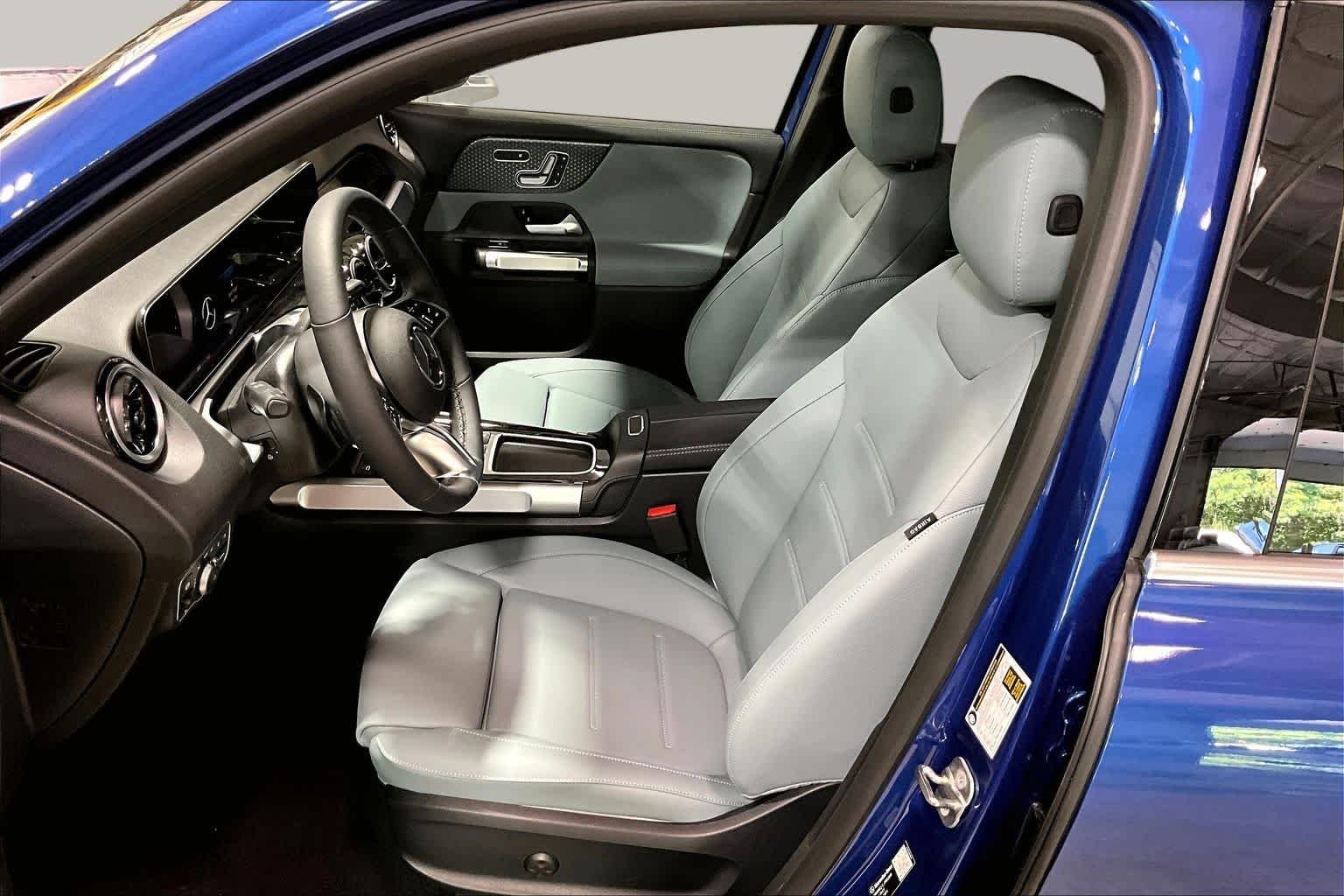New 2026 Starling Blue Metallic Mercedes-Benz GLB 250 image 14