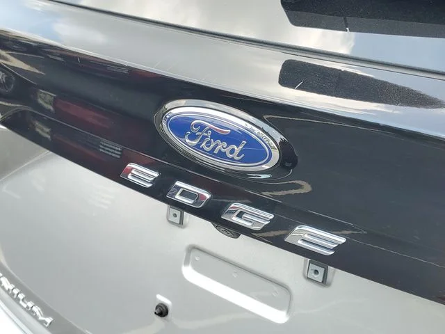 Used 2024 Silver Ford Titanium image 5