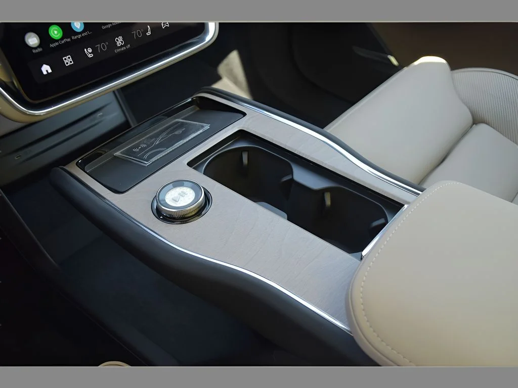 2026 Volvo EX90 Ultra - Photo 36
