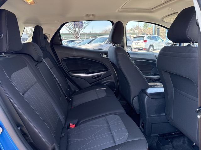Used 2021 Blue Ford SE image 27