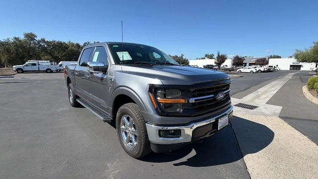 Used 2025 Gray Ford XLT image 2