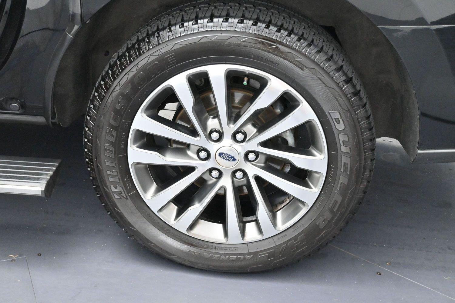 Used 2018 Shadow Black Ford Limited image 44