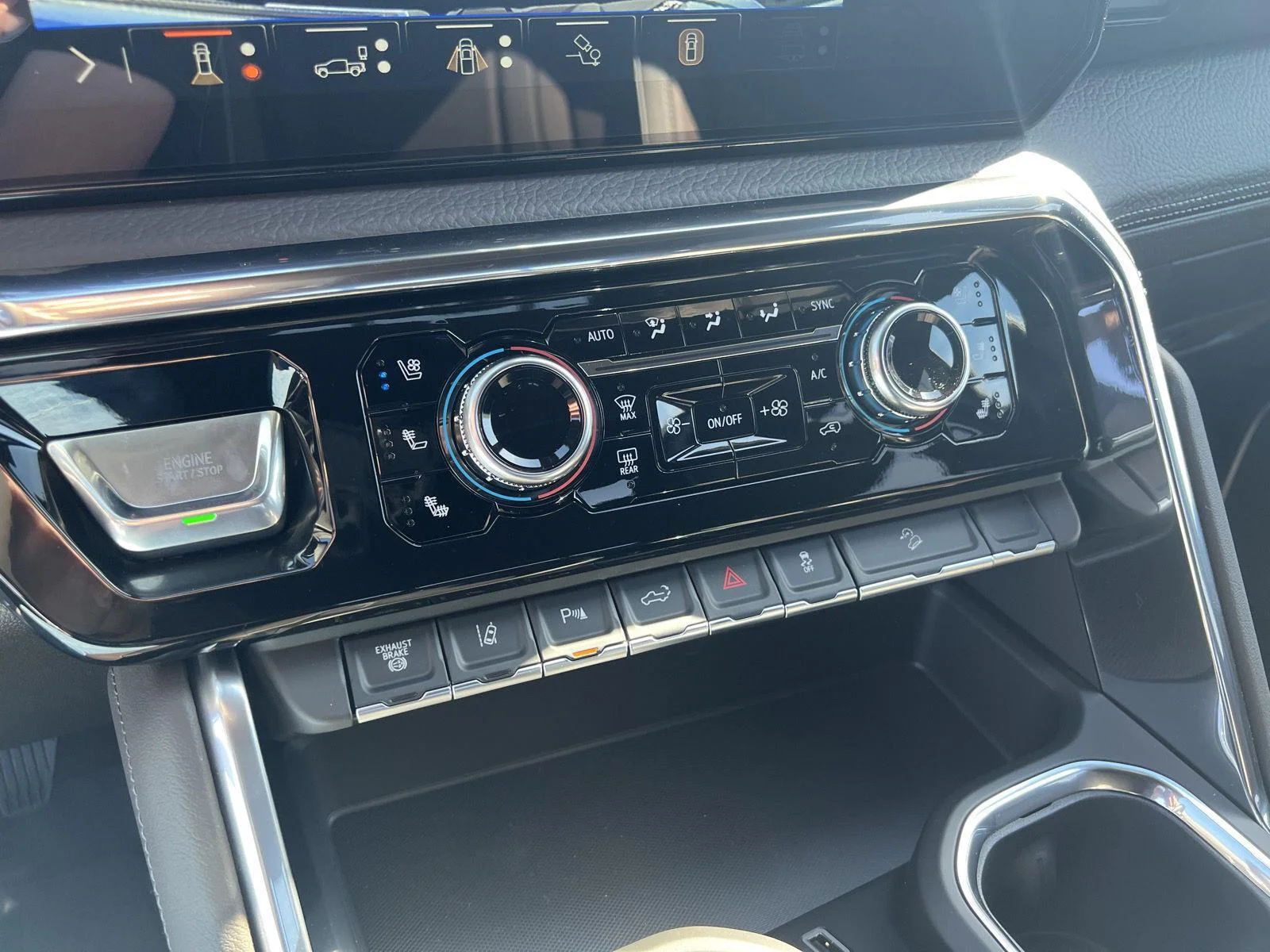 2026 GMC Sierra 3500HD Denali - Photo 25