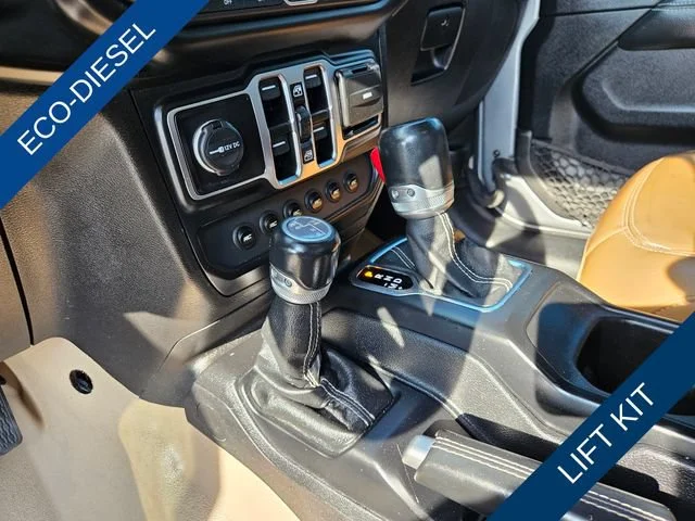 Used 2021 Silver Jeep Overland image 24