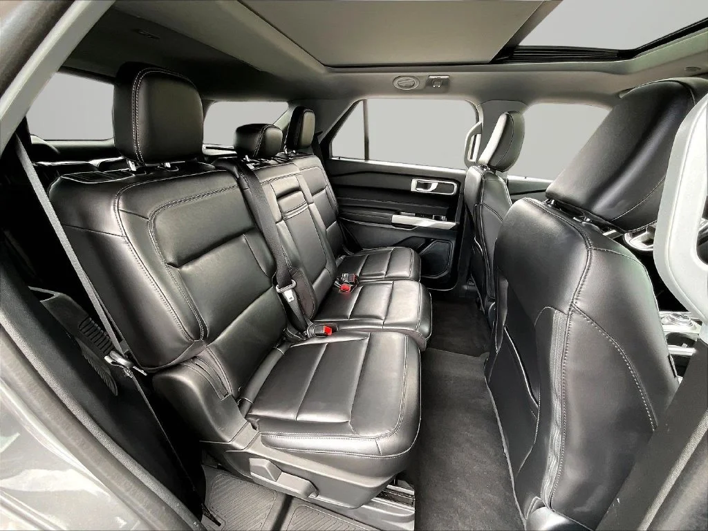 Used 2023 Gray Ford XLT image 30