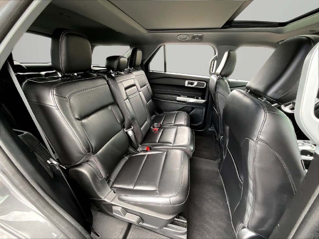 Used 2023 Gray Ford XLT image 30