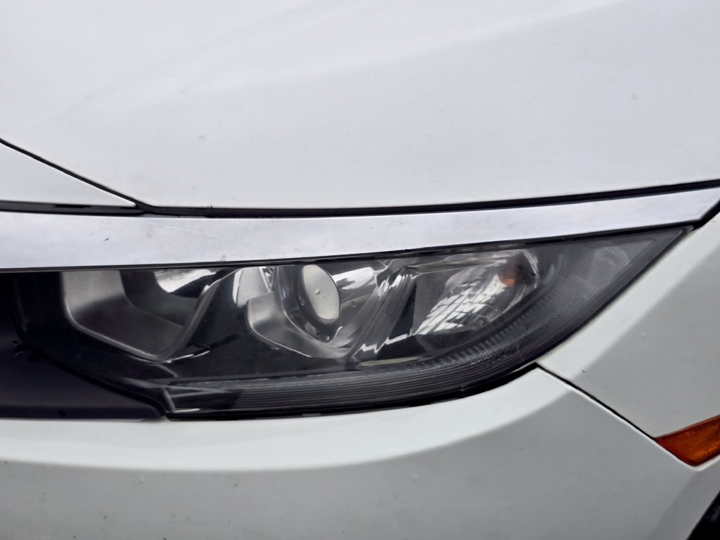 Used 2016 White Honda EX-L image 18