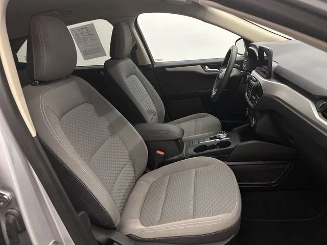 Used 2020 Silver Ford SE image 27