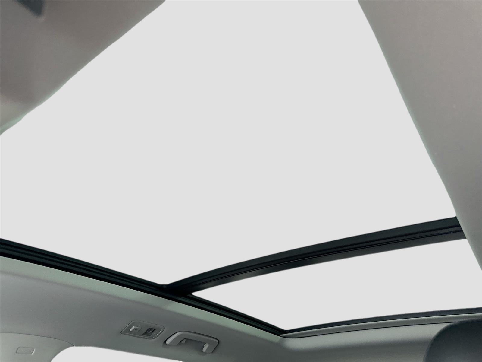 Certified Used 2025  Volkswagen SE Black image 11