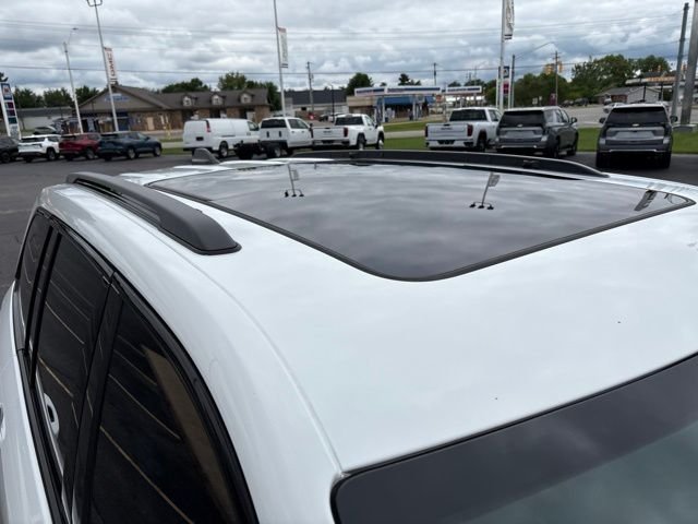 Used 2023 White Jeep Limited image 12