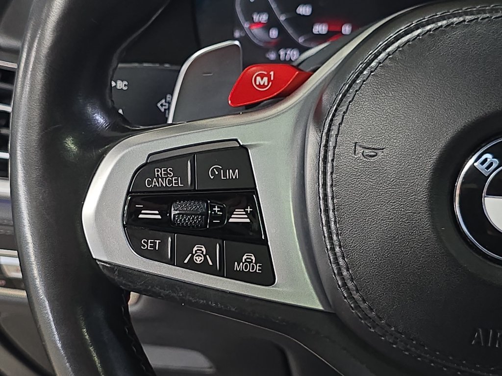 Used 2021 Black Sapphire Metallic BMW  image 19