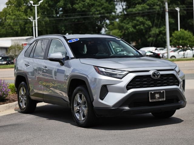 Used 2025 Silver Sky Metallic Toyota XLE image 13