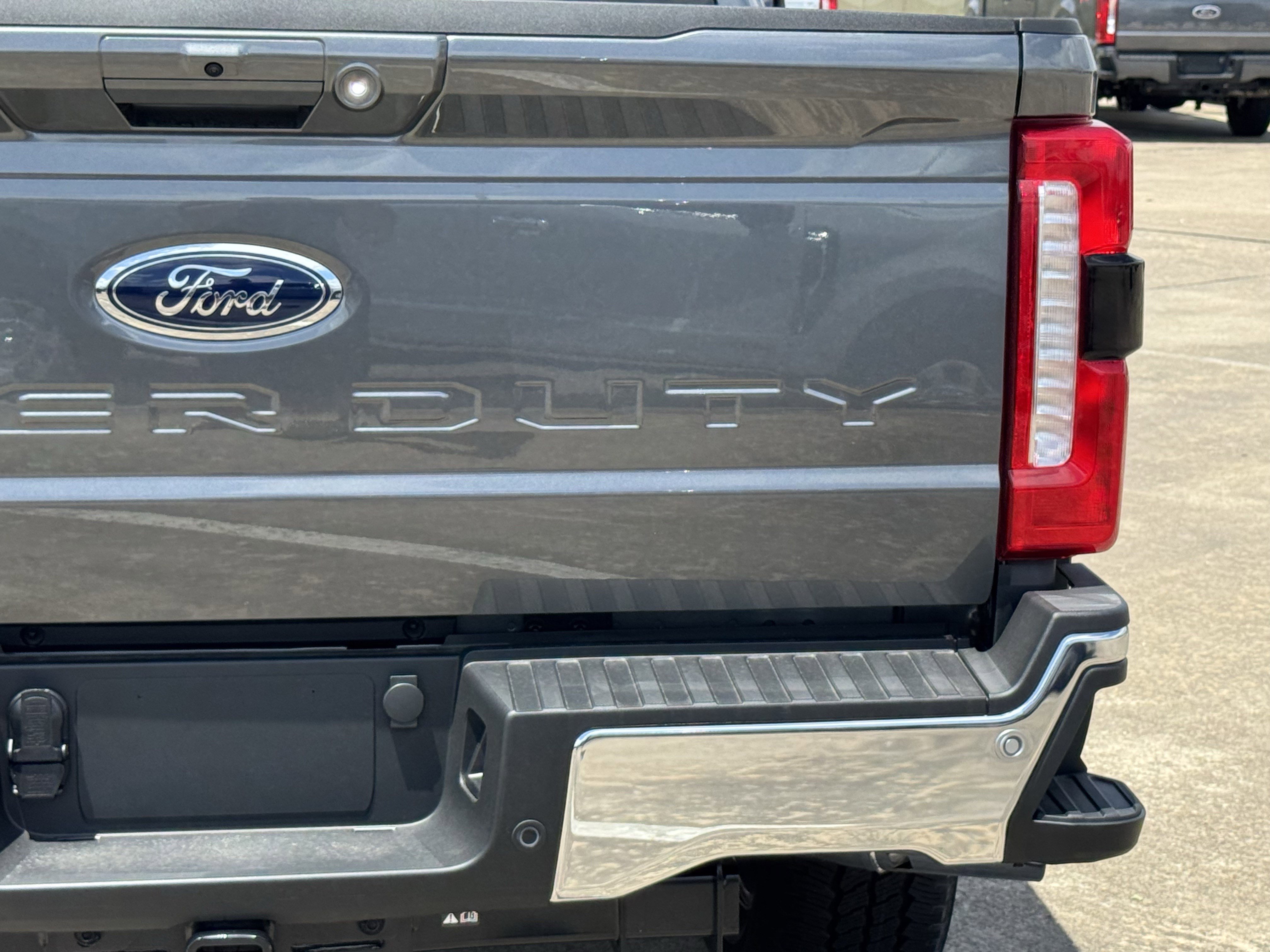 New 2026 Carbonized Gray Metallic Ford LARIAT image 9