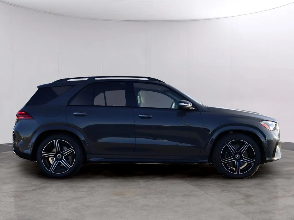New 2026 MANUFAKTUR Silicon Grey Mercedes-Benz GLE 450 image 4